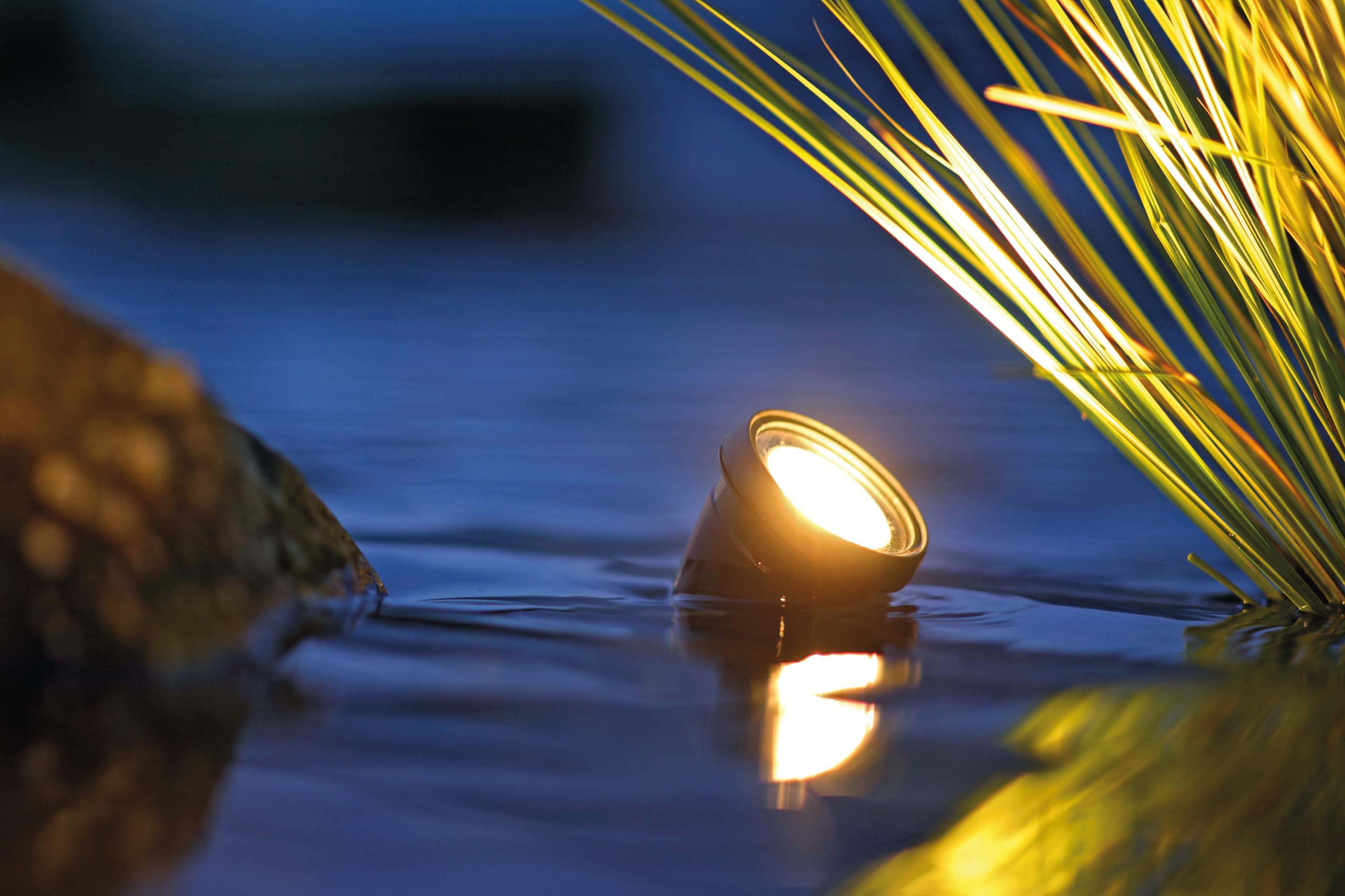 oase-lunaqua-3-led-set-1-teich-und-gartenstrahler-warmwei image 3